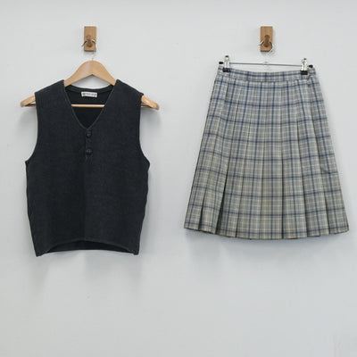 【中古】神奈川県 日大第二学園 女子制服 3点（ニットベスト・スカート・スカート）sf003542