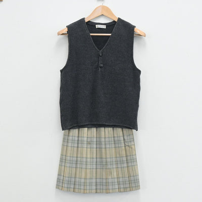 【中古】神奈川県 日大第二学園 女子制服 3点（ニットベスト・スカート・スカート）sf003542