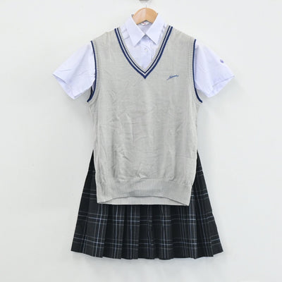 【中古】東京都 港区立港南中学校 女子制服 4点（シャツ・ニットベスト・スカート）sf003580