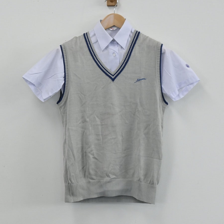 【中古】東京都 港区立港南中学校 女子制服 4点（シャツ・ニットベスト・スカート）sf003580