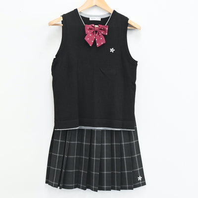 【中古】鹿児島県 鹿児島県立明桜館高等学校 女子制服 3点（ニットベスト・スカート）sf003627