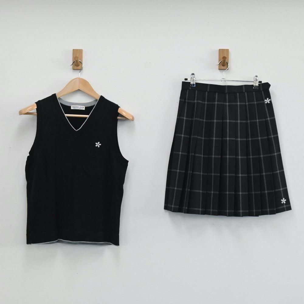 【中古】鹿児島県 鹿児島県立明桜館高等学校 女子制服 3点（ニットベスト・スカート）sf003627