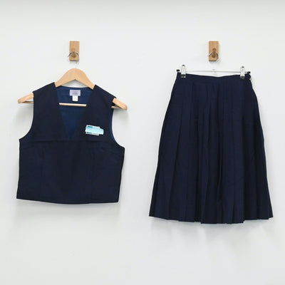 【中古】埼玉県 埼玉県北本市立北本中学校 女子制服 2点（ベスト・スカート）sf003671
