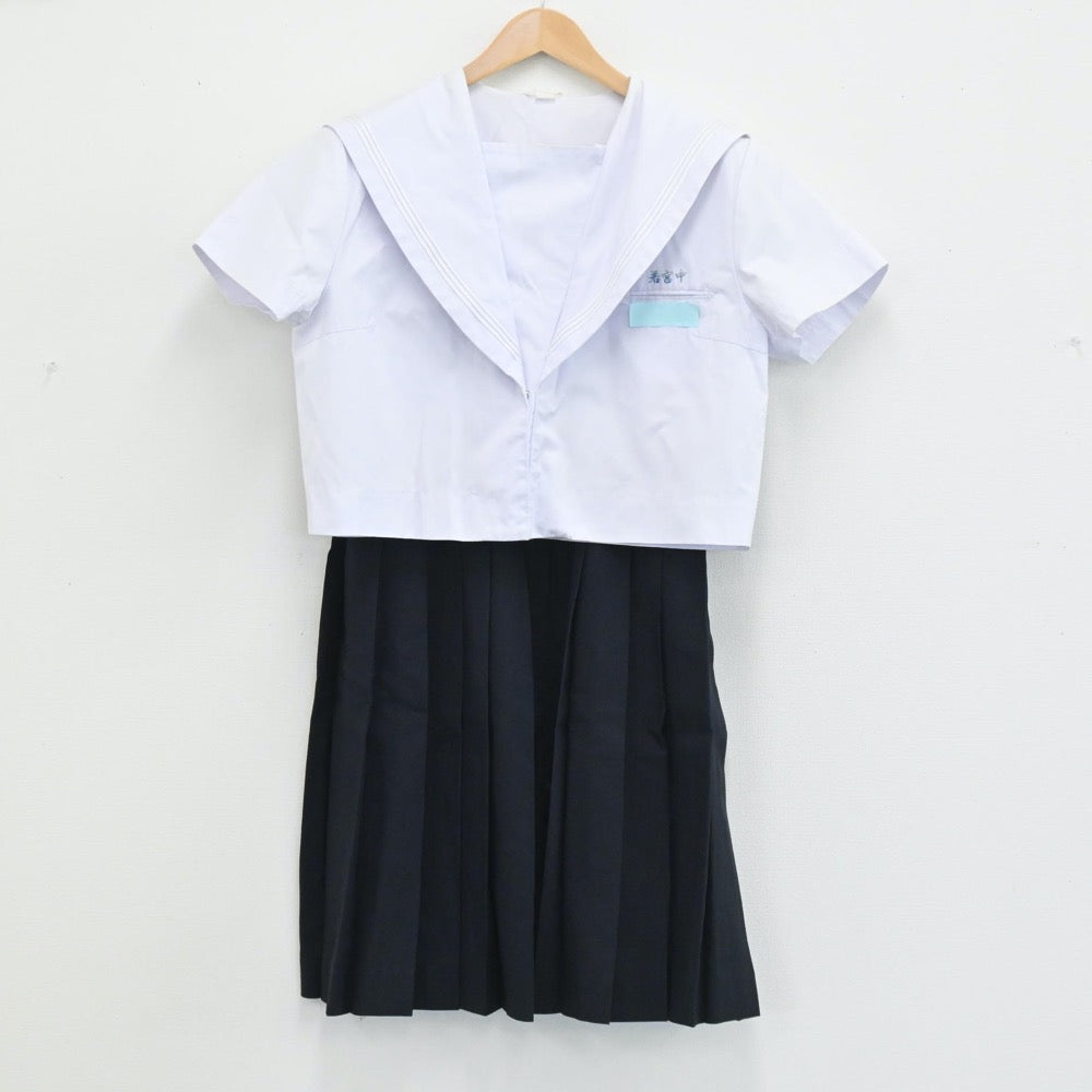 【中古】福岡県 若宮町立若宮中学校 女子制服 2点（セーラー服・スカート）sf003684