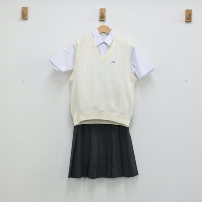 【中古】東京都 松江第四中学校 女子制服 3点（シャツ・ニットベスト・スカート）sf003734