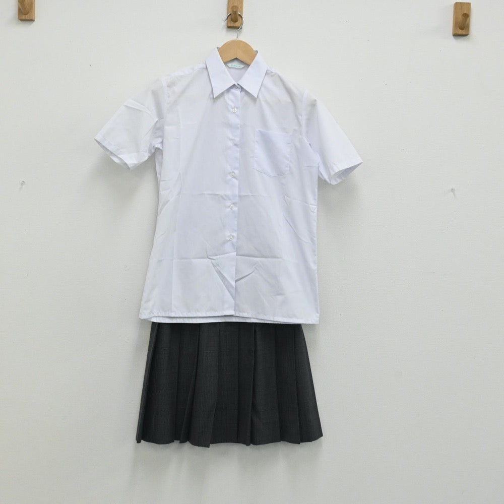 【中古】東京都 松江第四中学校 女子制服 3点（シャツ・ニットベスト・スカート）sf003734