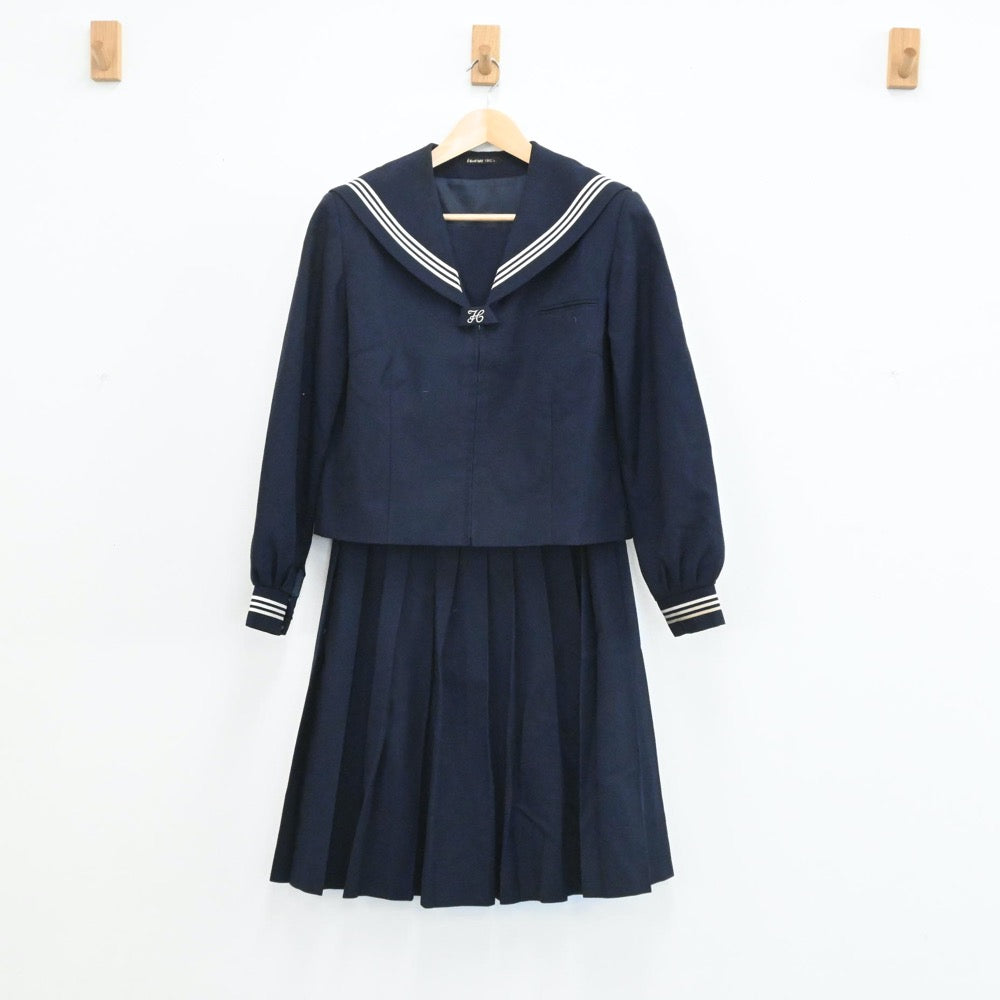 【中古】埼玉県 忍中学校 女子制服 2点（セーラー服・スカート）sf003857