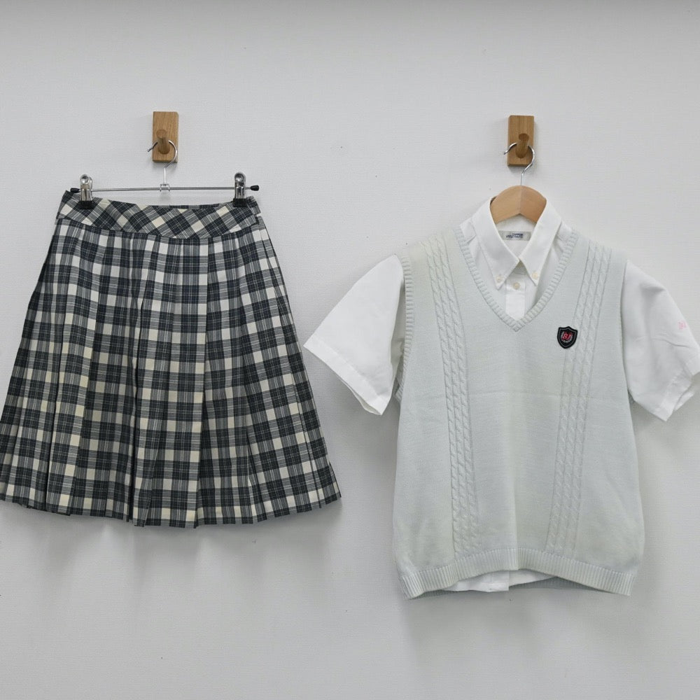 【中古】東京都 日本大学豊山女子高等学校 女子制服 3点（シャツ・ニットベスト・スカート）sf004652