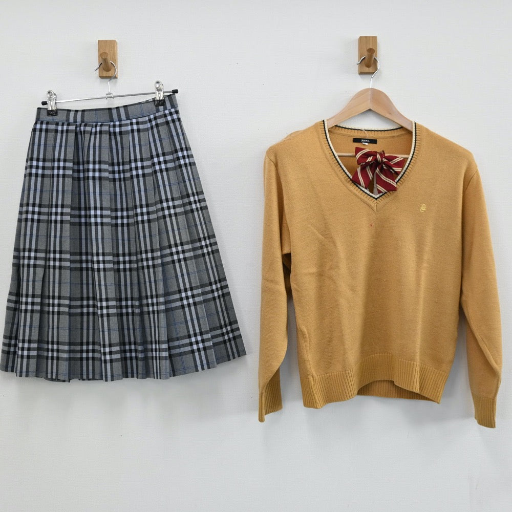 【中古】千葉県 志学館高等部学校 女子制服 3点（ニット・スカート）sf004888