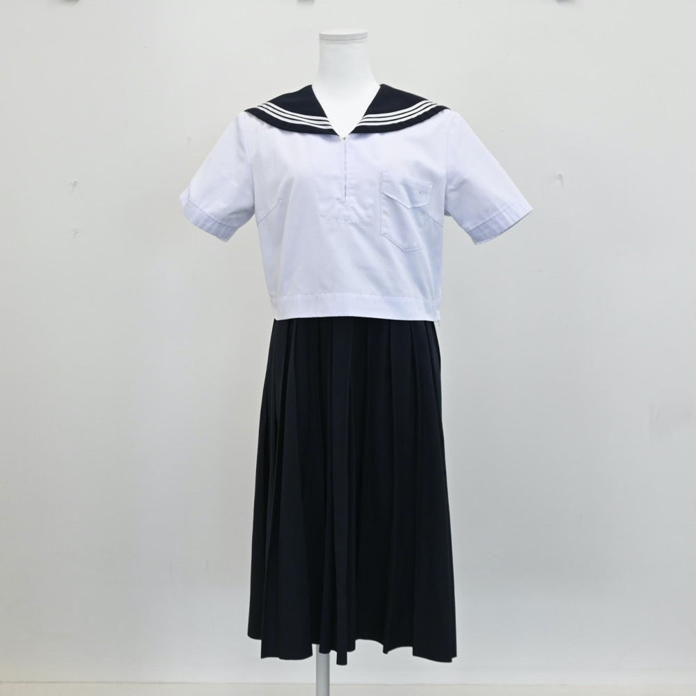 【中古】福岡県 精華女子高等学校 女子制服 3点（セーラー服・スカート）sf005455