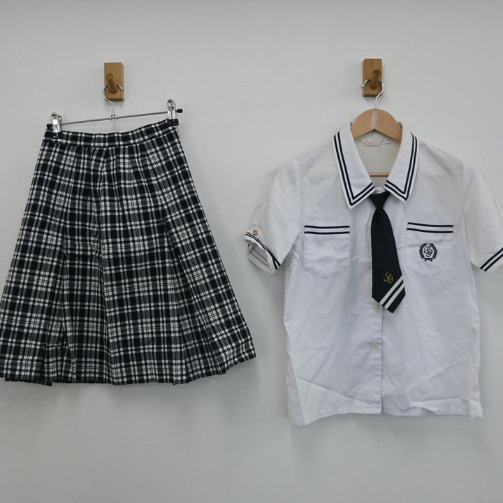 【中古】東京都 目黒星美学園中学校 女子制服 3点（シャツ・スカート）sf005618