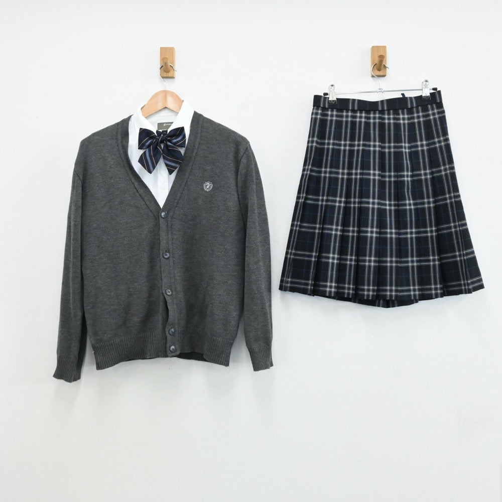 【中古】東京都 目黒日本大学高等学校/旧日出高等学校 女子制服 4点（シャツ・ニット・スカート）sf006161