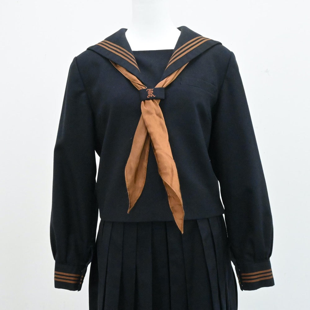 【中古】東京都 関東国際高校 女子制服 4点（セーラー服・ニット・コート・スカート）sf006456