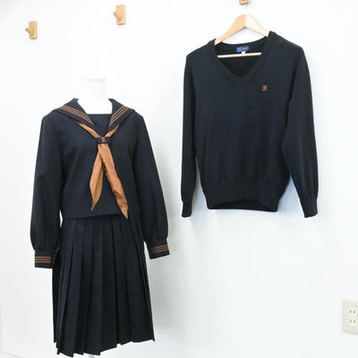 【中古】東京都 関東国際高校 女子制服 4点（セーラー服・ニット・コート・スカート）sf006456