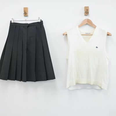【中古】群馬県 群馬県立伊勢崎高等学校 女子制服 4点（ニットベスト・シャツ・スカート）sf008285