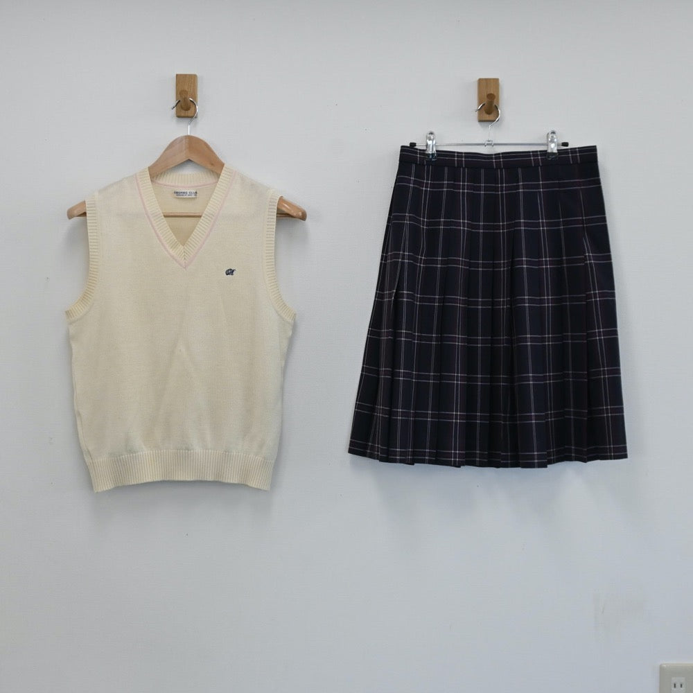 中古制服】北海道 室蘭市立桜蘭中学校 女子制服 3点(ニット 中古制服】北海道 室蘭市立桜蘭中学校 女子制服 3点(ニット