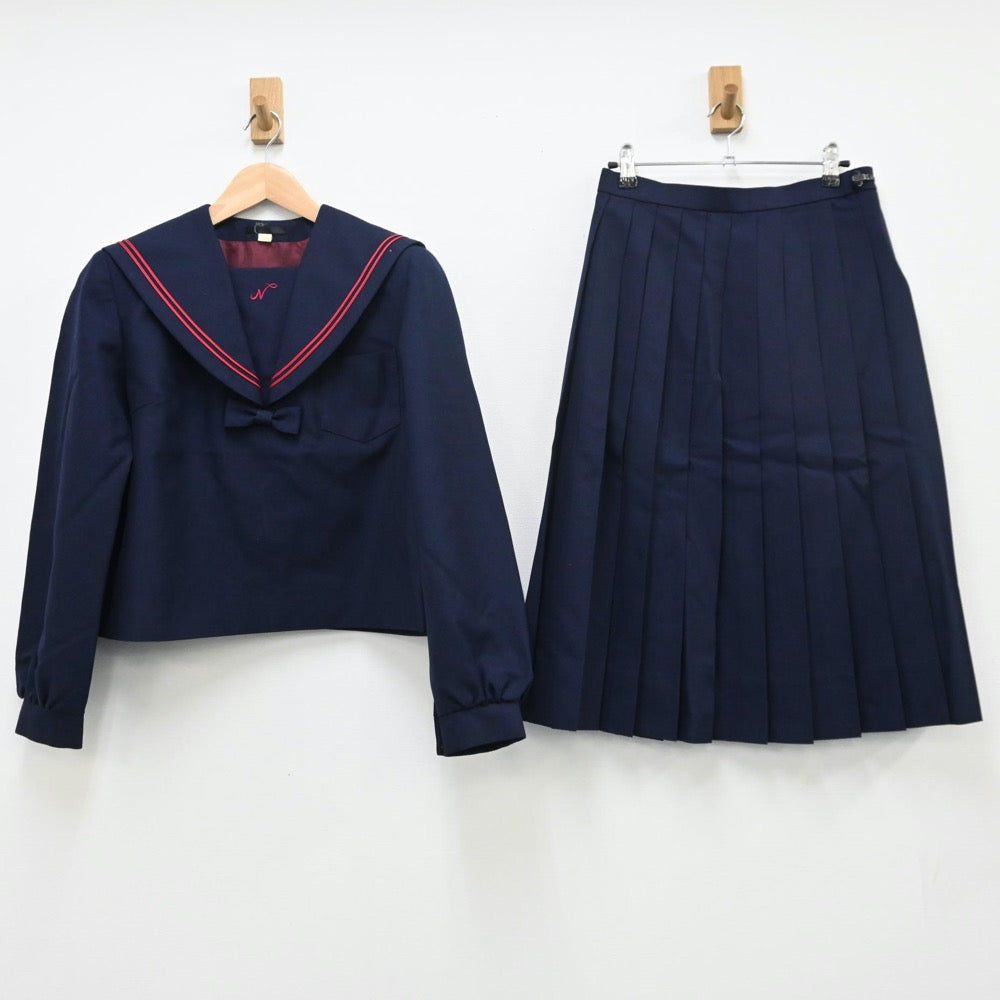 【中古】長崎県 長与中学校 女子制服 2点（セーラー服・スカート）sf010369