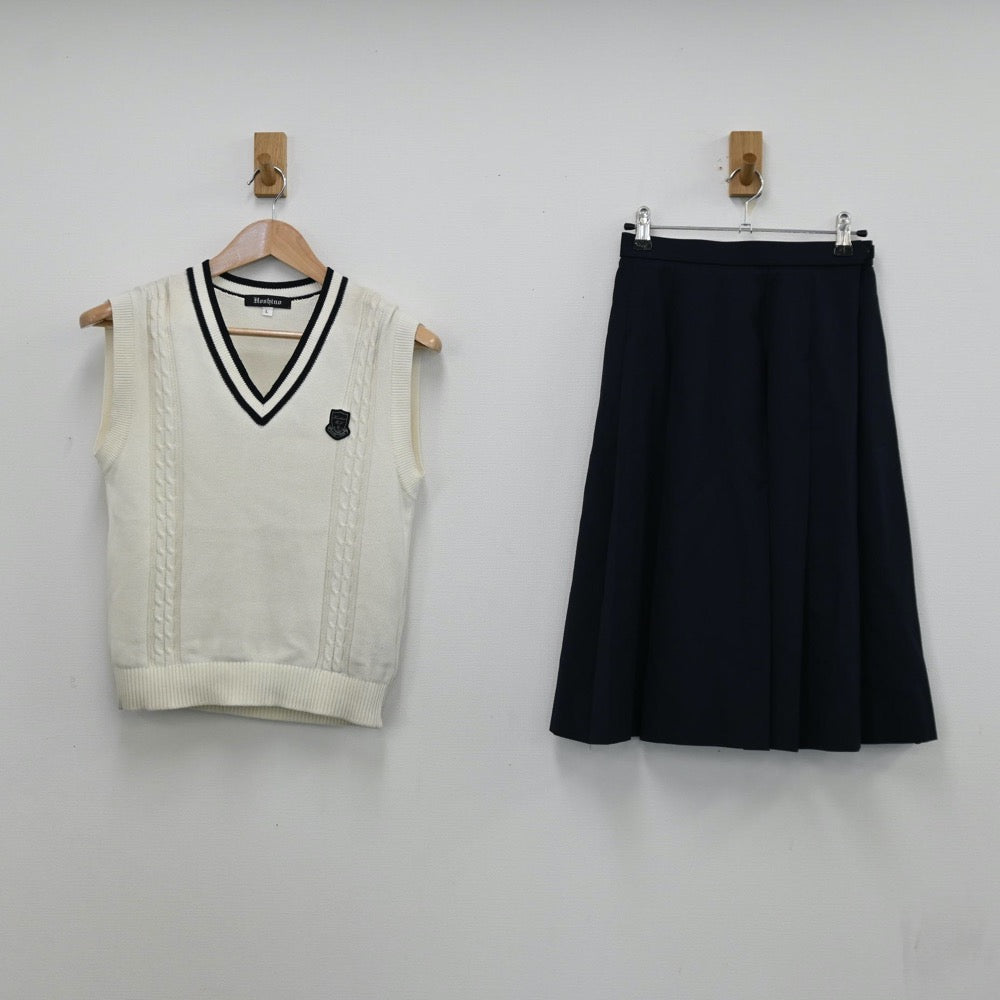 中古制服】埼玉県 星野高等学校 女子制服 4点（シャツ・ベスト