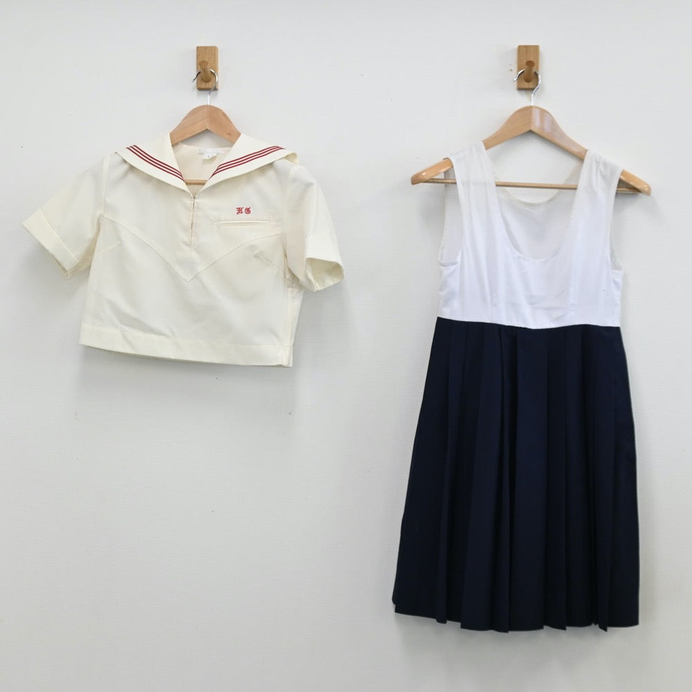 【中古】福岡県 博多女子中学校 女子制服 3点（セーラー服・スカート）sf011613