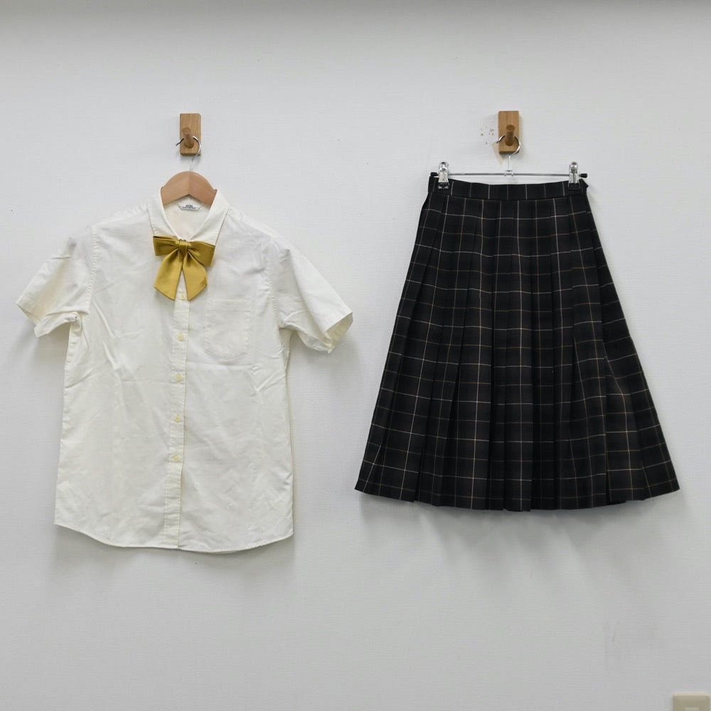 【中古】福岡県 九州産業大学附属九州高等高校 女子制服 7点（シャツ・ニットベスト・スカート）sf011917