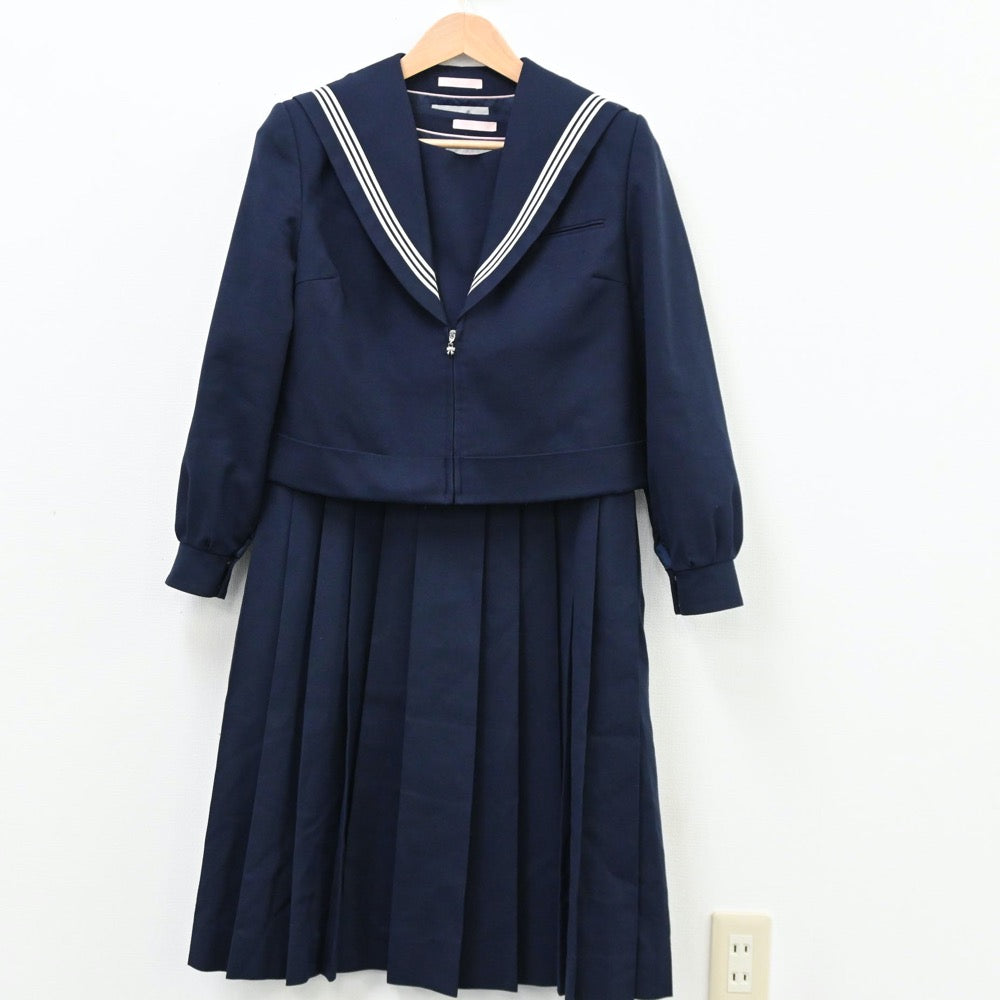 【中古】福岡県 木屋瀬中学校 女子制服 2点（セーラー服・ジャンパースカート）sf011921