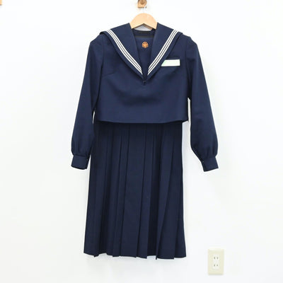 【中古】福岡県 城山中学校 女子制服 2点（セーラー服・ジャンパースカート）sf012100