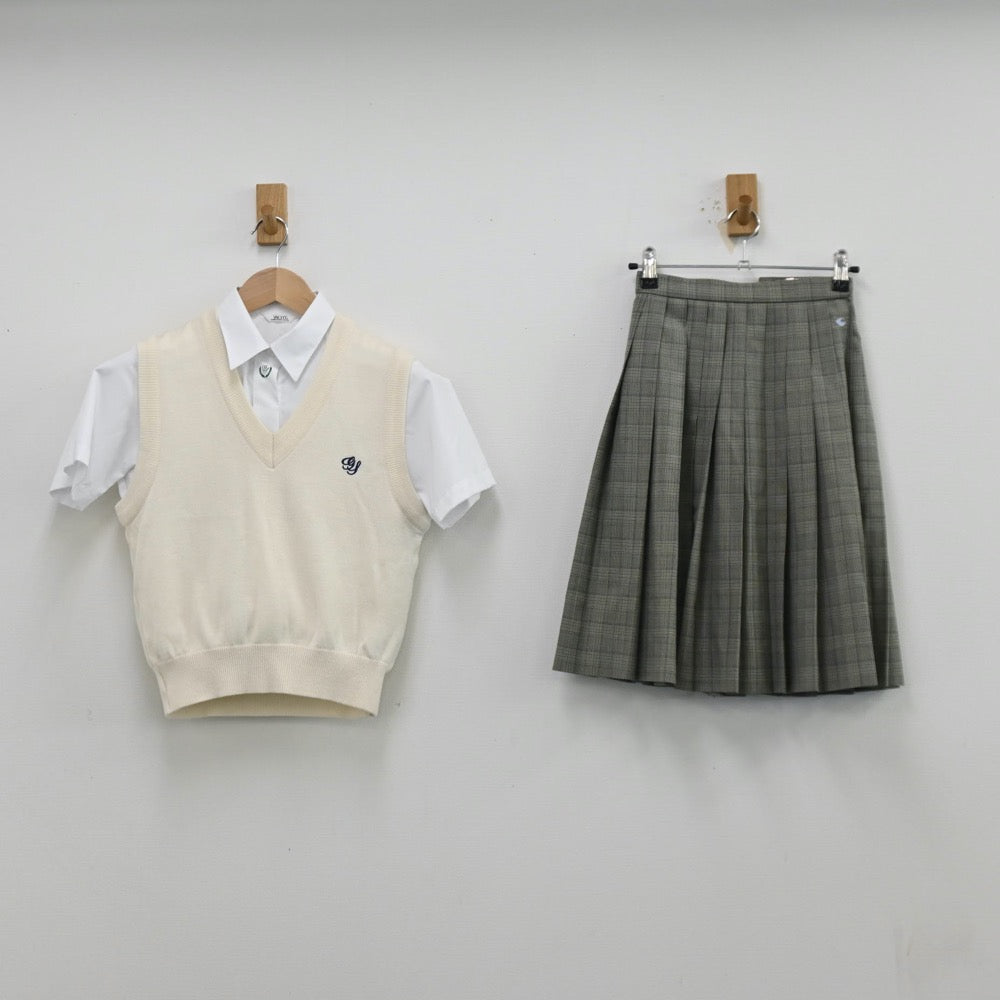 【中古】岐阜県 岐阜総合学園高等学校 女子制服 3点（シャツ・ニットベスト・スカート）sf012143