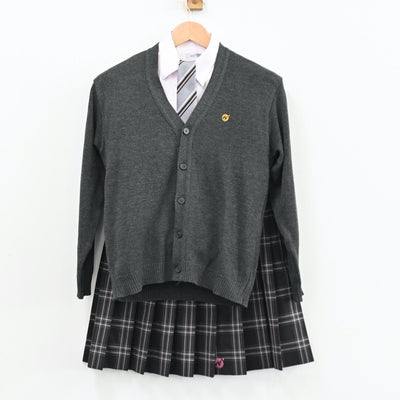 【中古】千葉県 二松學舍大学附属柏高等学校 女子制服 6点（シャツ・ニット・スカート）sf012164