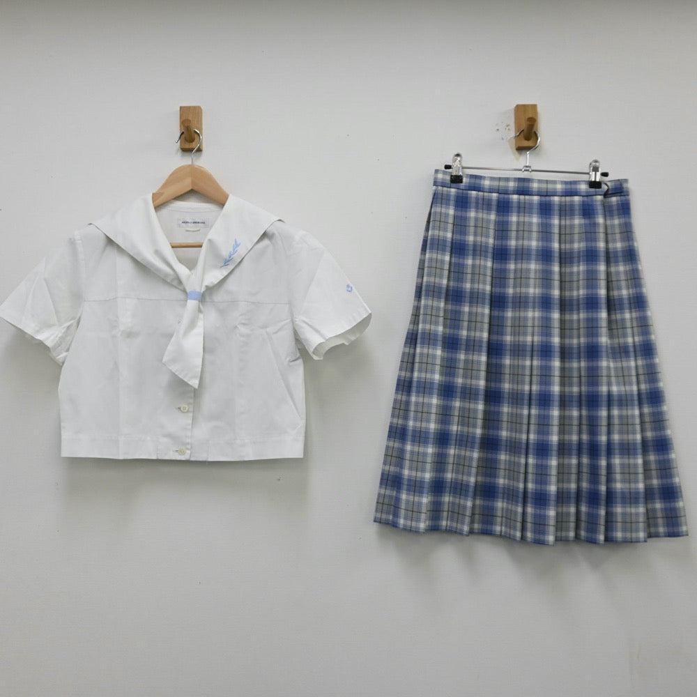 【中古】愛知県 名城大学附属高等学校 女子制服 2点（シャツ・スカート）sf012198