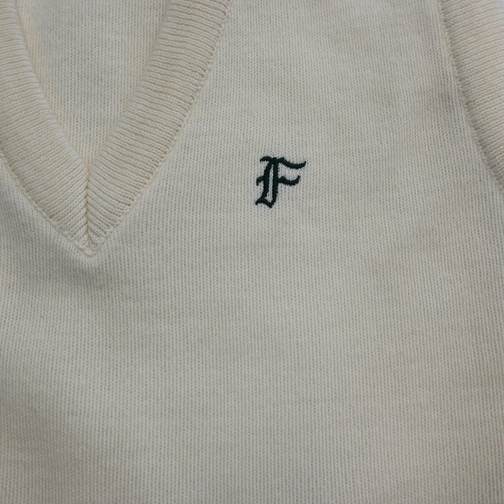 【中古】埼玉県 熊谷市立富士見中学校 女子制服 3点（シャツ・ニットベスト・スカート）sf012438