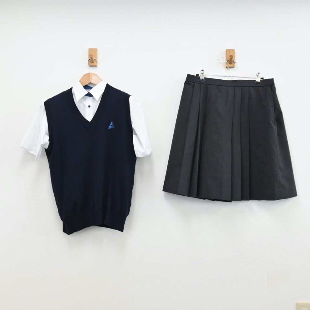 【中古】神奈川県 アレセイア湘南高等学校 女子制服 3点（シャツ・ニットベスト・スカート）sf012597