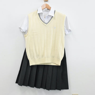 【中古】山形県 東海大学山形高等学校 女子制服 4点（シャツ・ニットベスト・スカート）sf012623