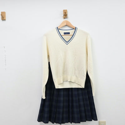 【中古】広島県 城南中学校 女子制服 2点（ニット・スカート）sf012686