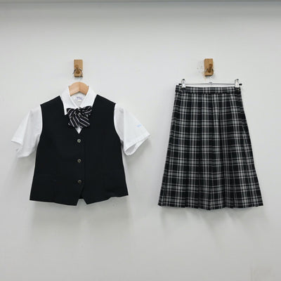 【中古】埼玉県 滑川総合高等学校 女子制服 4点（シャツ・ベスト・スカート）sf012689