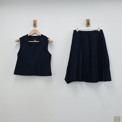 【中古】埼玉県 埼玉県久喜市立鷲宮東中学校 女子制服 2点（ベスト・スカート）sf012896