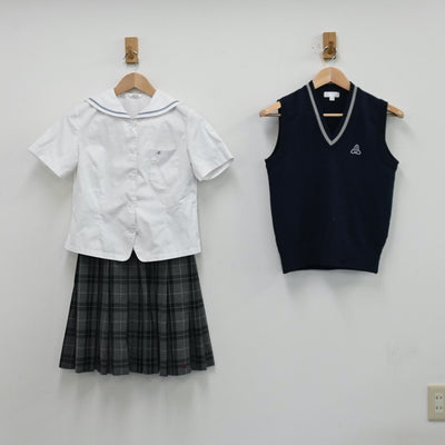 【中古】京都府 京都府立桃山高等学校 女子制服 3点（シャツ・ニットベスト・スカート）sf012931