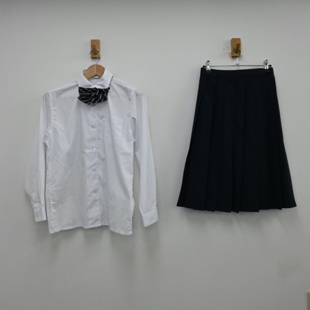 中古】広島県 安田女子大学 女子制服 4点 (ブレザー・シャツ