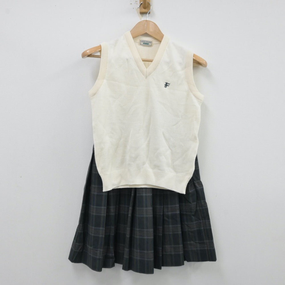 【中古】埼玉県 埼玉県熊谷市立富士見中学校 女子制服 2点（ニットベスト・スカート）sf013158