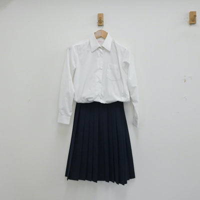 【中古】北海道 東川町立東川中学校 女子制服 2点（シャツ・スカート）sf013168