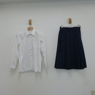 【中古】北海道 東川町立東川中学校 女子制服 2点（シャツ・スカート）sf013168