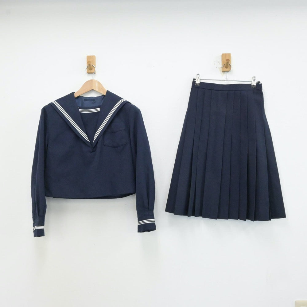 【中古】北海道 遺愛女子高等学校 女子制服 2点（セーラー服・スカート）sf013177