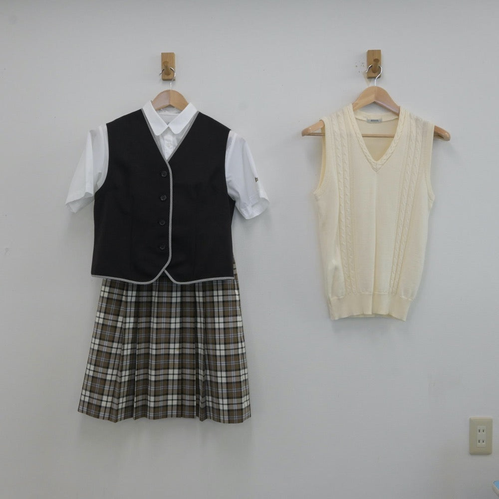 【中古】北海道 札幌聖心女子学院高等学校 女子制服 4点（シャツ・ベスト・ニットベスト・スカート）sf013255