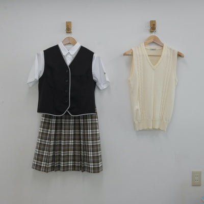 【中古】北海道 札幌聖心女子学院高等学校 女子制服 4点（シャツ・ベスト・ニットベスト・スカート）sf013255