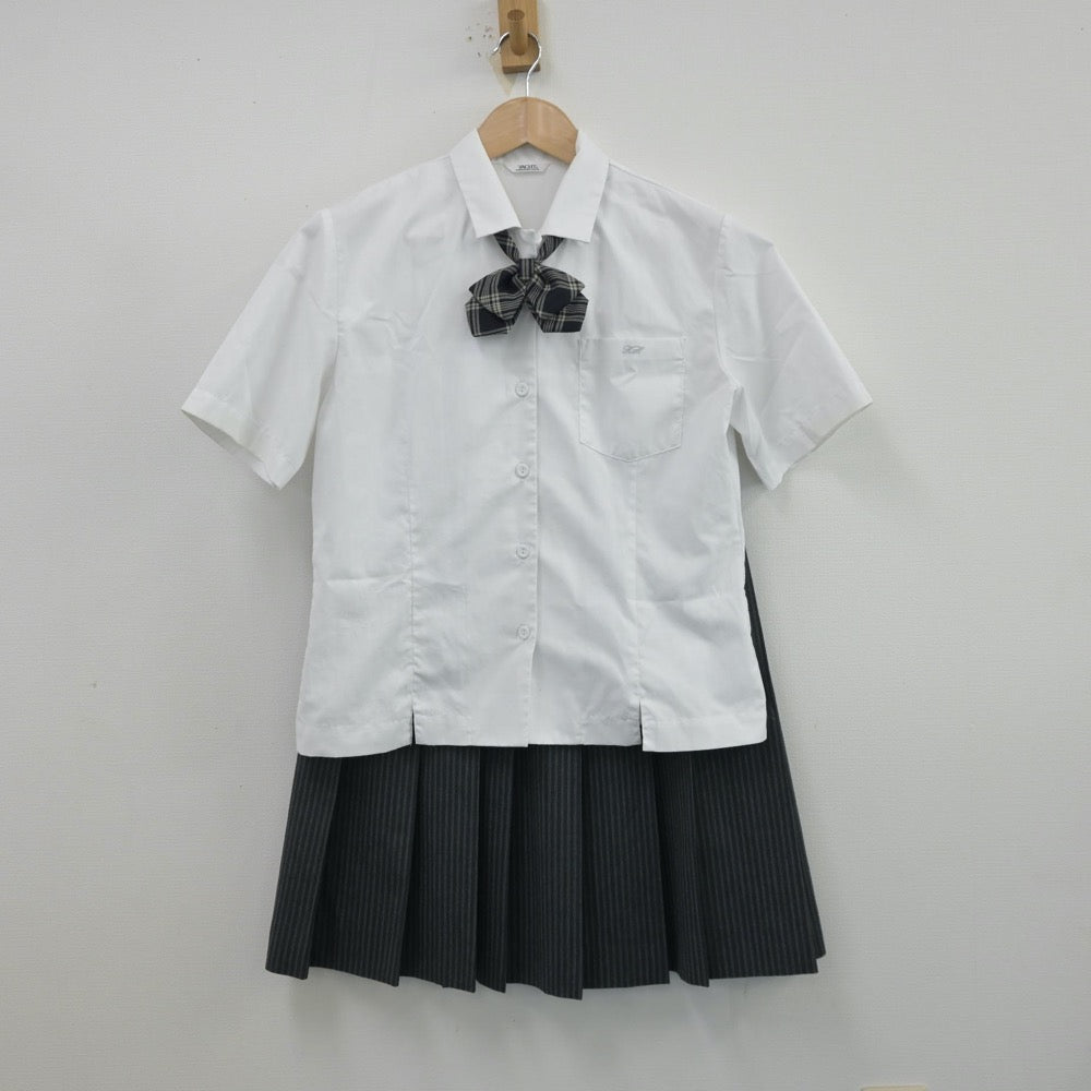 【中古】千葉県 木更津東高等学校 女子制服 4点（シャツ・ニットベスト・スカート）sf013515