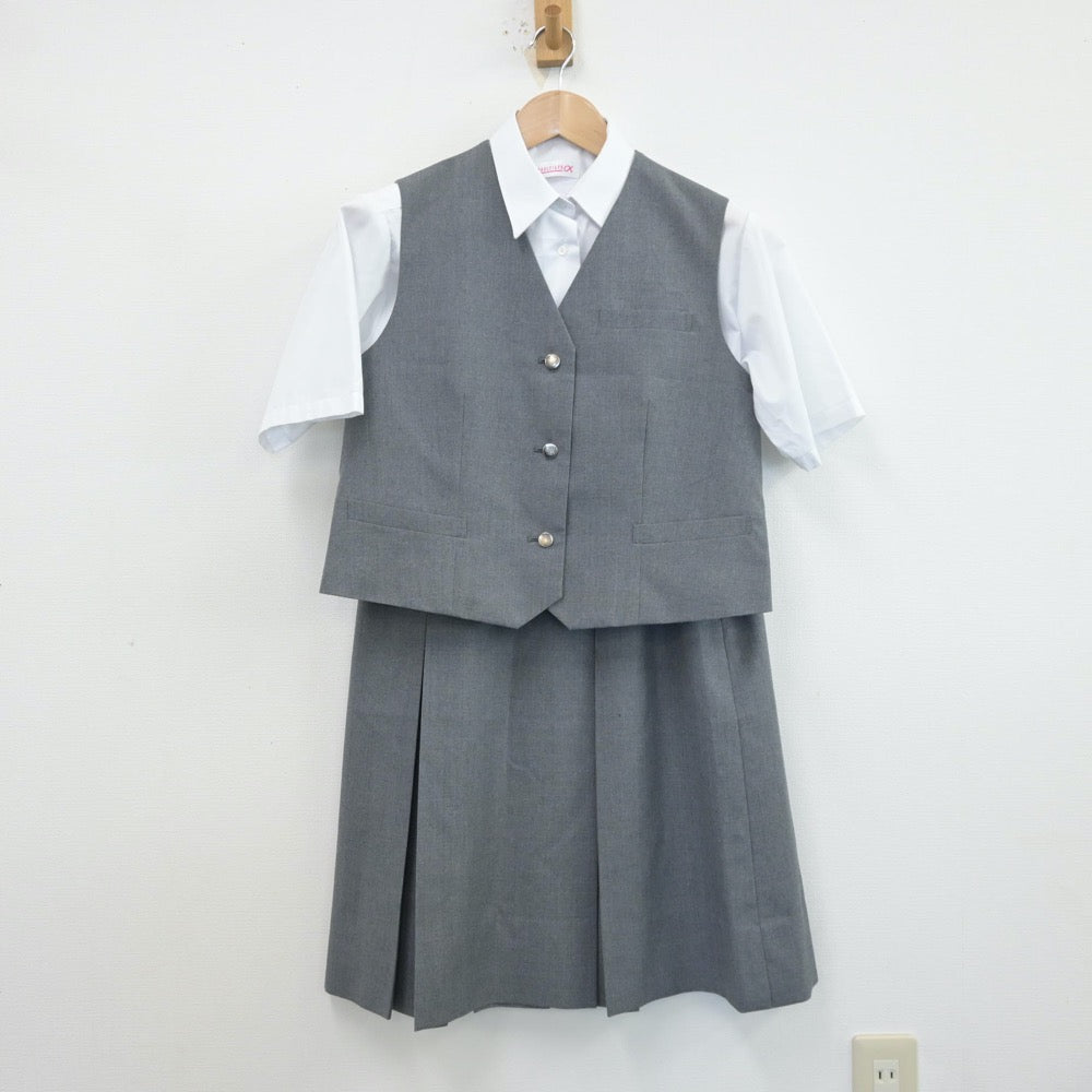 【中古】長崎県 長崎私立純心中学校 女子制服 4点（シャツ・シャツ・ベスト・スカート）sf013572