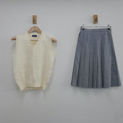 【中古】東京都 普連土学園高等学校 女子制服 2点（ニットベスト・スカート）sf013587