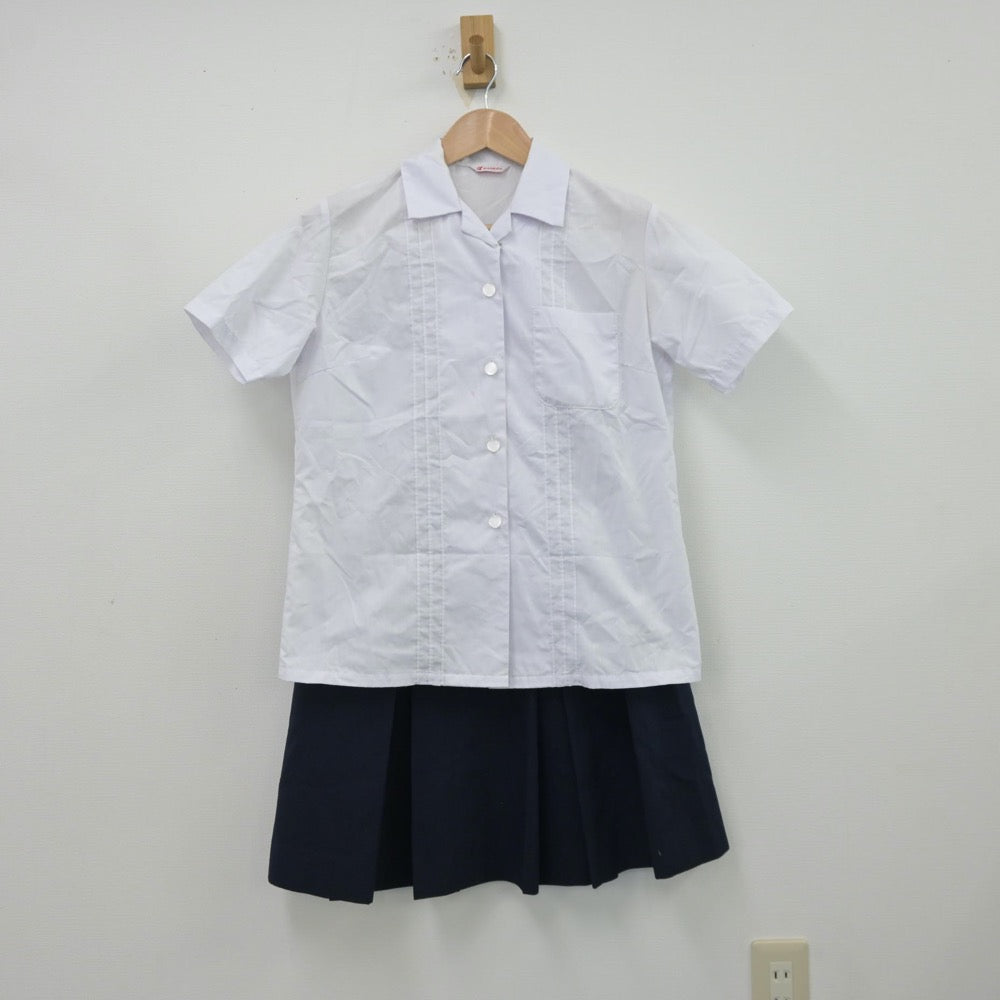 【中古】大阪府 赤坂台中学校 女子制服 2点（シャツ・スカート）sf013654