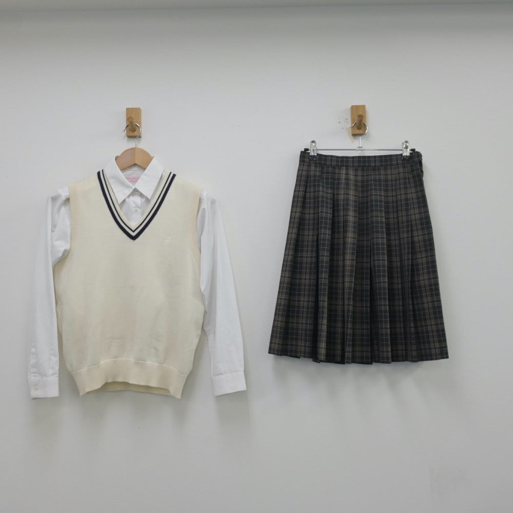 【中古】茨城県 藤代高等学校 女子制服 3点（シャツ・ニットベスト・スカート）sf013674