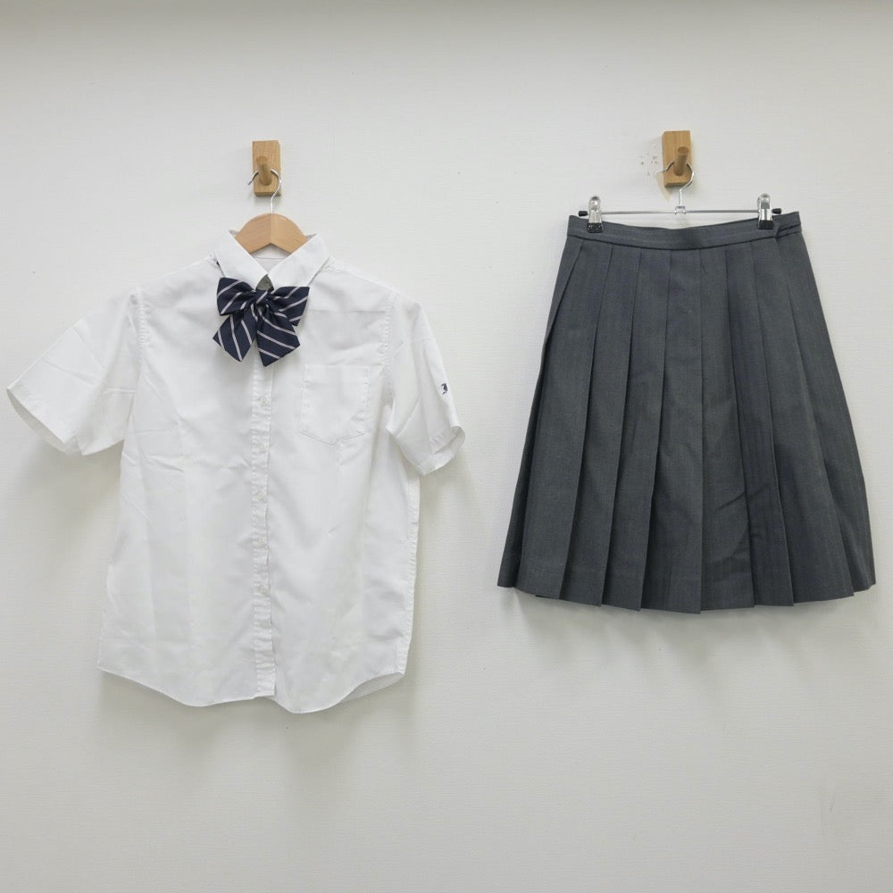 【中古】東京都 私立岩倉高等学校 女子制服 4点（シャツ・スカート）sf013730