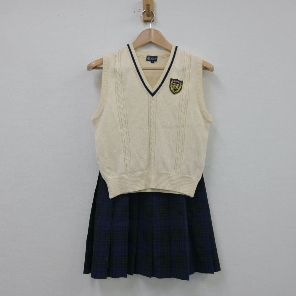 【中古】福岡県 折尾高等学校 女子制服 2点（ニットベスト・スカート）sf013872